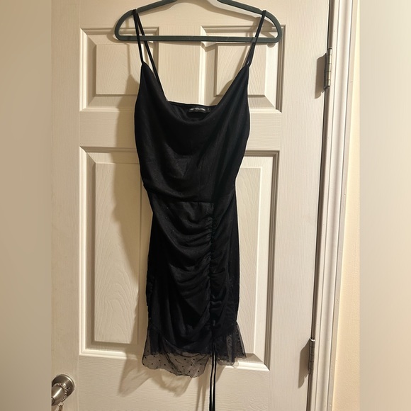 Pretty Little Thing - Cowl neck body-con dress - Picture 2 of 2